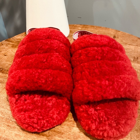 EUC UGG GIRLS SANDALS - Picture 7 of 9